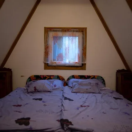 Fenyves Ut 1 Esztergom