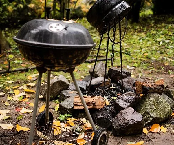 Fenyves Ut 1 艾斯特根