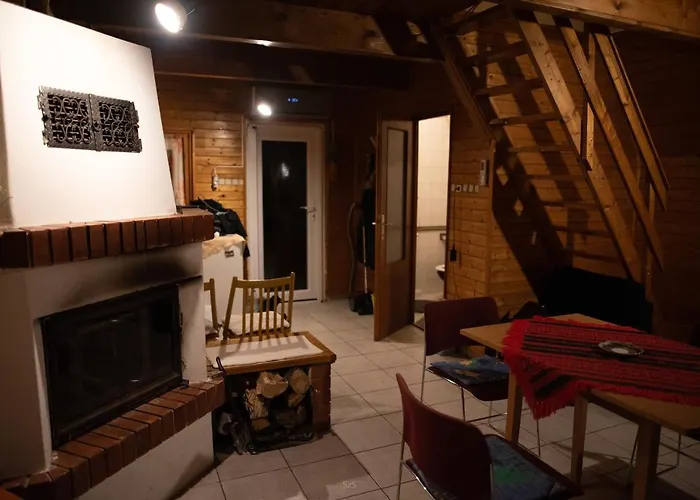 Fenyves Ut 1 公寓 艾斯特根